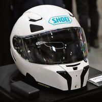 El casco para moto con visor inteligente podría ser real muy pronto según esta patente en Japón 