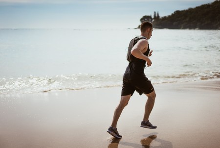 Ofertas en tallas sueltas de ropa deportiva en marcas como Nike, Asics o Puma a la venta en Amazon