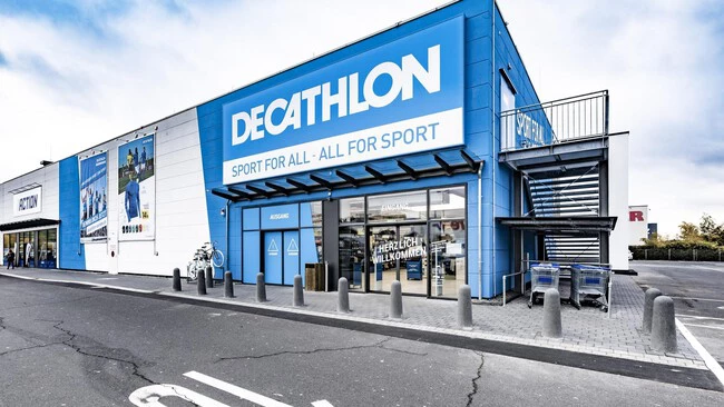 Decathlon Filiale Aussenansicht Scaled