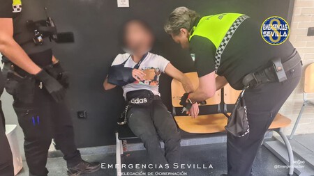 Conductor detenido en Sevilla con un brazo inmovilizado, bebido y drogado