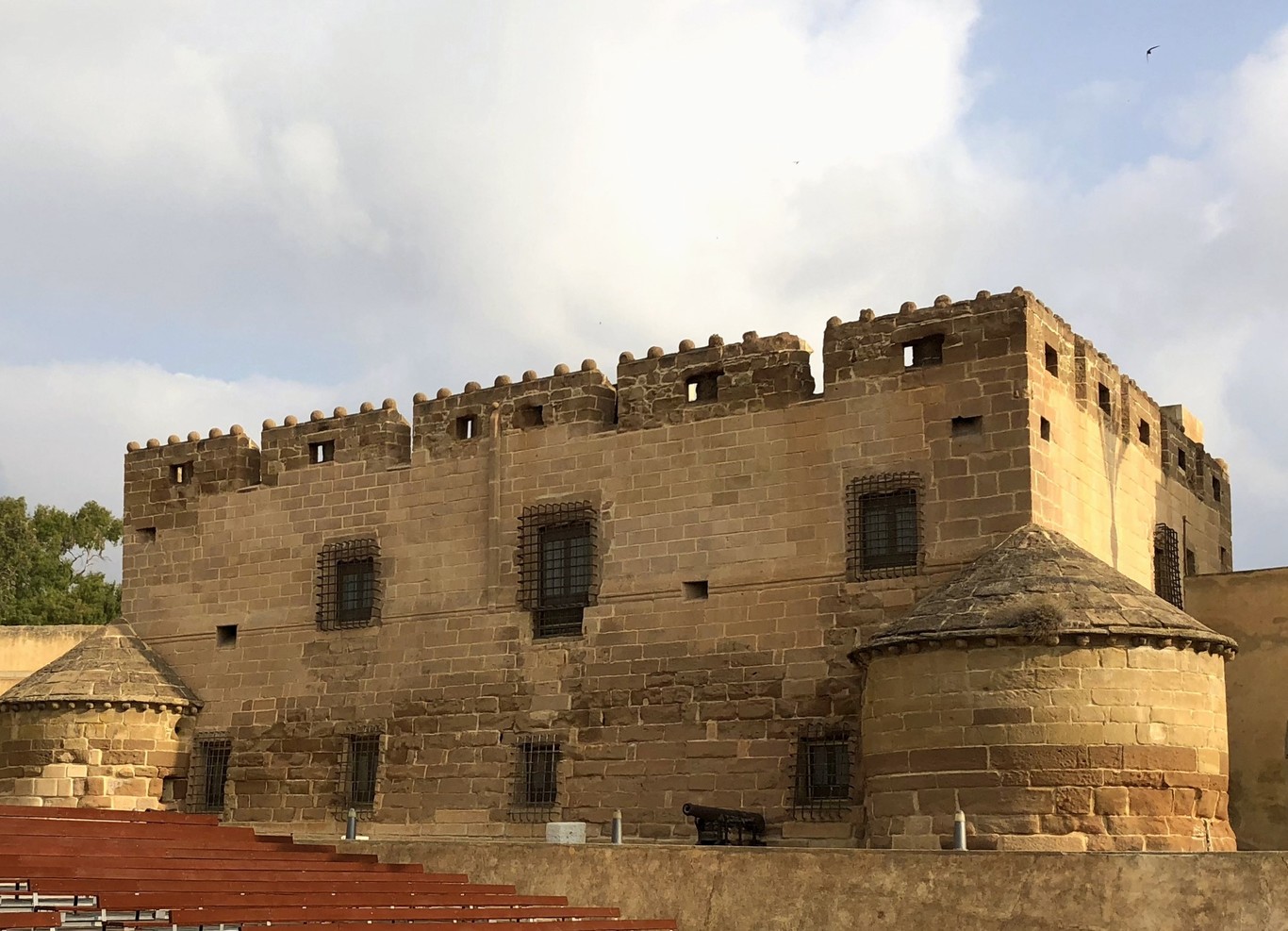 El Castillo del Marqués de los Vélez en Cuevas del Almanzora y las Casas Cueva