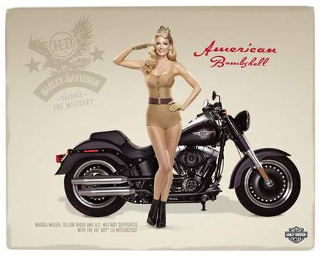 Marisa Miller y Harley Davidson saludan al ejercito norteamericano