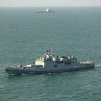 Casal britânico navegava quando uma fragata russa decidiu que eles estavam muito perto: os tiros ecoaram por toda a Europa 