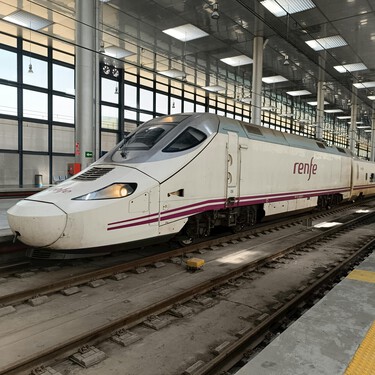 Renfe lanza sus superprecios con billetes por menos de 10 euros a Valencia, Barcelona, Alicante y más ciudades