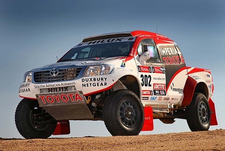 Toyota presenta su asalto al Dakar 2013