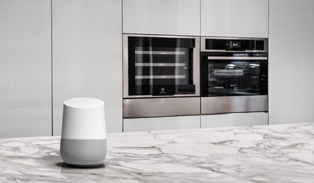 Crece la cocina inteligente: Google Assistant llegará a los electrodomésticos Electrolux compatible en 2019