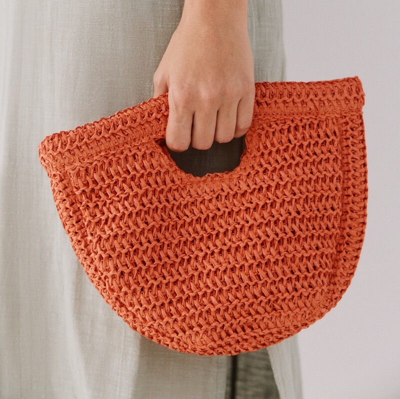 Bolso trenzado rafia Cortefiel