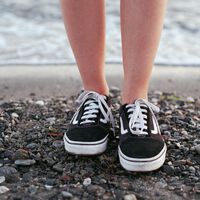 Pisa fuerte este otoño con la liquidación de zapatillas Vans en el Corte Inglés al 30% de descuento 