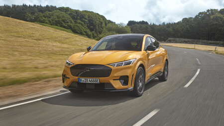 Ford Mustang Mach E 6