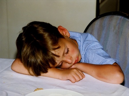 La falta de sueño causa problemas de conducta en los niños