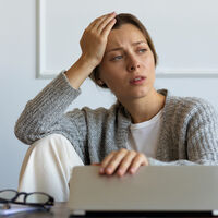 El cortisol alto te puede enfermar. Estos son los síntomas de alerta en tu cuerpo, según la neurociencia 