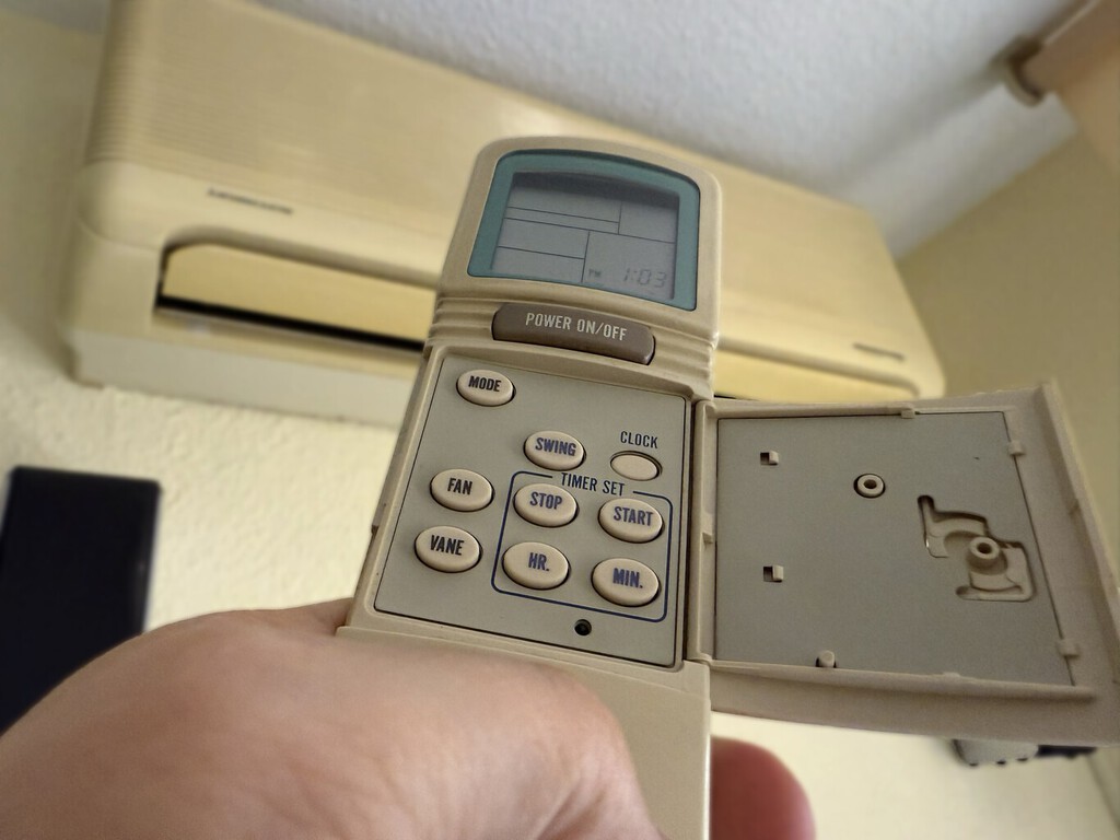 Así he convertido un viejo móvil Android que tenía sin usar en un mando para el aire acondicionado