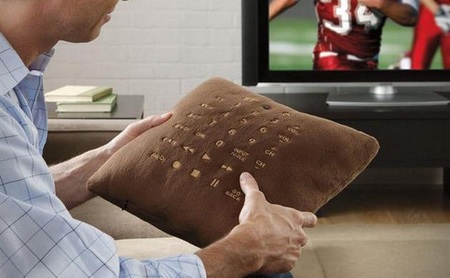 Pillow Remote, el mando a distancia hecho cojín