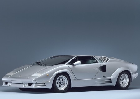 Recordando al Lamborghini 25 aniversario, el deportivo diseñado por Pagani