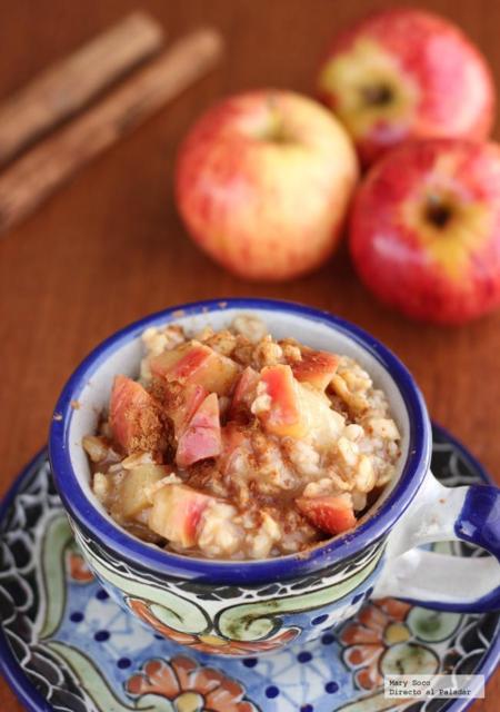 Avena con manzana, canela y miel. Receta para el desayuno