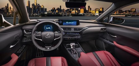 Lexus UX 250h interior