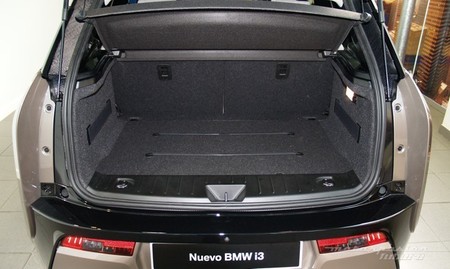 BMW i3 Madrid maletero