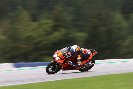 Raúl Fernández endulza la fiesta local de KTM con su segunda pole position consecutiva en Moto3
