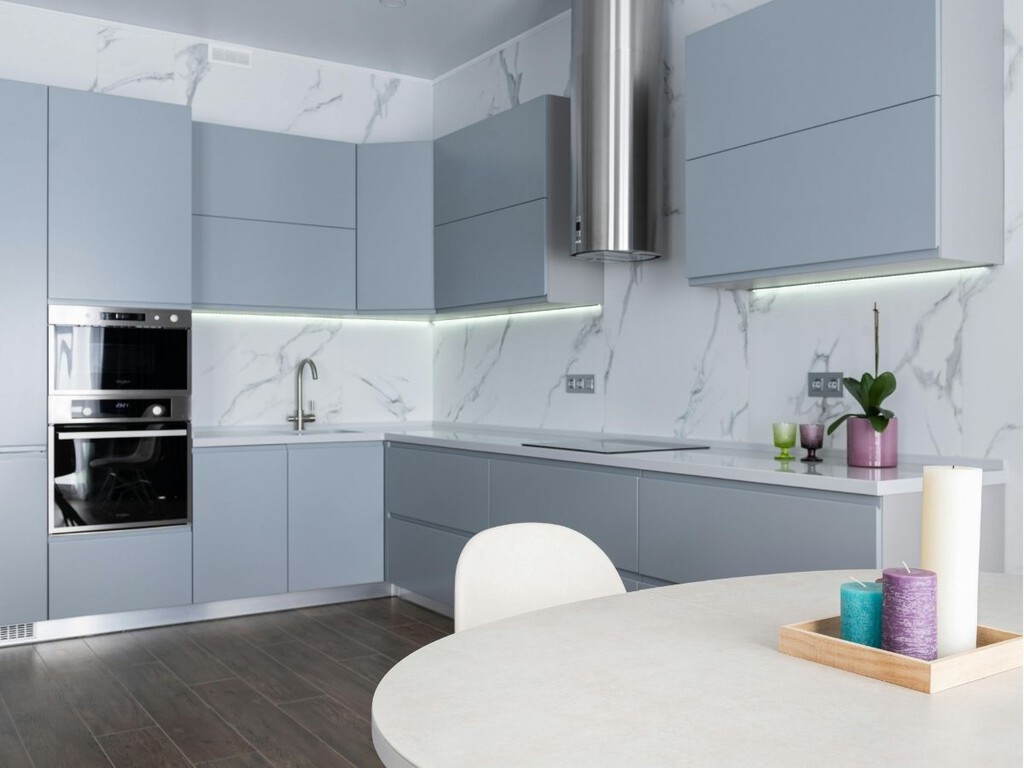 Con este material ‘low cost’ puedes renovar un mueble viejo y sin herramientas: guía paso a paso