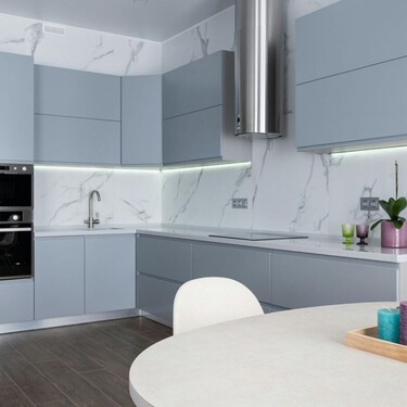 Así puedes renovar un mueble de cocina viejo a precio low cost: una idea perfecta para cocinas de alquiler 