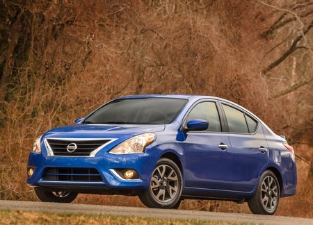 Nissan Versa 2030, a prueba: un rostro familiar en media era del coche autónomo