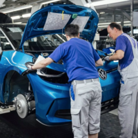 Los autos eléctricos en Alemania siguen a la baja: los compradores están regresando a los coches de combustión interna
