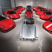 La colección Ferrari Performance se vende por 287 millones de pesos 