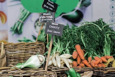 Incentivar el consumo de verduras y frutas con políticas públicas reduciría el gasto en sanidad según un reciente estudio