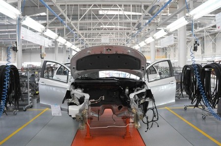 Las marcas japonesas recortan la producción para China