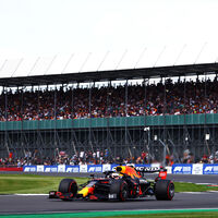 Max Verstappen se lleva la primera pole a sprint de la Fórmula 1 y Fernando Alonso se exhibe en Silverstone