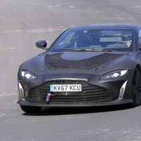 El Aston Martin Vantage RS se deja ver en Nürburgring sin apenas camuflaje, y es de lo más tentador 