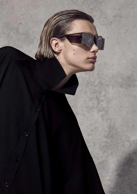 Minimalismo En Geometria Yohji Yamamoto Te Conquistara Con Su Coleccion De Gafas De Sol