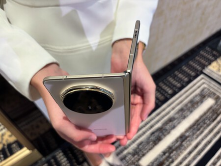 Magic v5 thinness