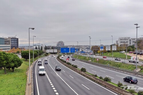 El Gobierno se reafirma: todos tendremos que pagar por las autovías que pasarán de gratis a un modelo de peaje o tarifa plana