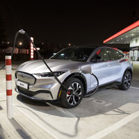 Los primeros Ford Mustang Mach-E tienen problemas con la batería, que se descarga sola