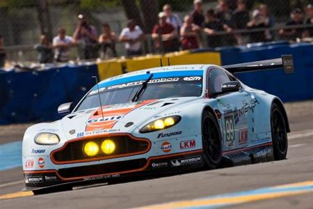 Paneles solares para los Aston Martin Vantage V8 GTE