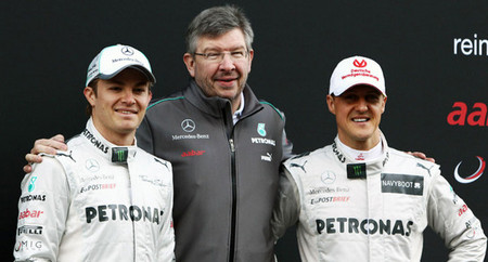 Ross Brawn cree que el buen nivel de Nico Rosberg muestra el verdadero nivel del retorno de Michael Schumacher