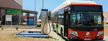 Barcelona lleva cinco años usando un autobús urbano que funciona con caca de persona. El experimento está siendo un éxito