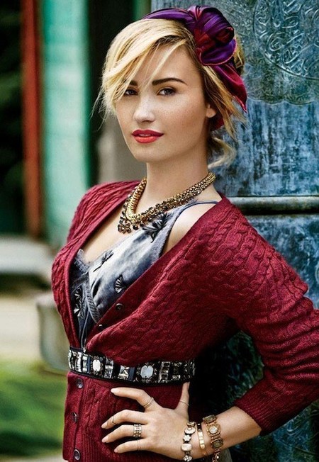A darle lecciones de moral a Miley Cyrus ha venido Demi Lovato