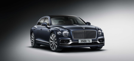 Bentley Flying Spur 2019: una superberlina W12 biturbo con 635 CV, tracción total y eje trasero direccional