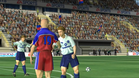 FIFA 2001 tiene ya casi 20 años y su público se ve mejor que el público artificial de los partidos de LaLiga