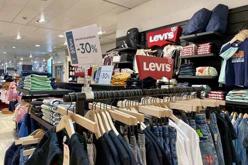 Levis