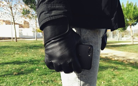 Mujjo Touchscreen Gloves, los guantes de piel compatibles con la pantalla de tu iPhone y Apple Watch