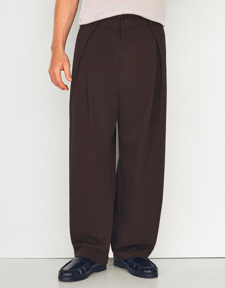 Harry Styles Se Suma Al Mejor Look De Transicion Con Los Pantalones Clave Que Transformaran Cualquier Estilismo De Cara Al Otono 2