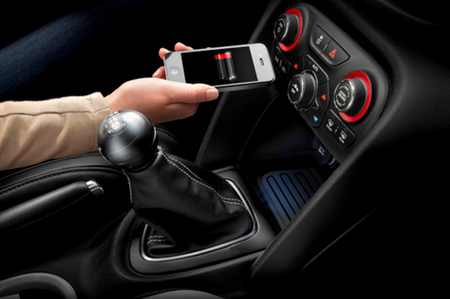 Chrysler incorporará la recarga de teléfonos móviles sin cables