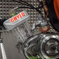 ¡Impresionante! Así de frenética es la vida dentro de un motor de dos tiempos transparente y en slow motion