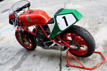 Ducati Racing TT2 superior