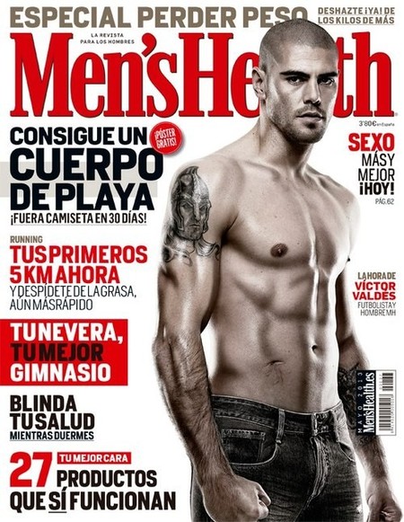 Victor Valdés celebra el triunfo del Barcelona desde la portada de Men's Health
