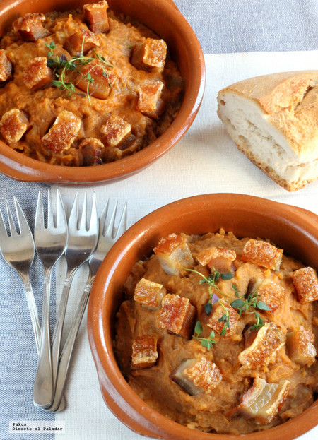 Torreznos con patatas revolconas, receta de picoteo