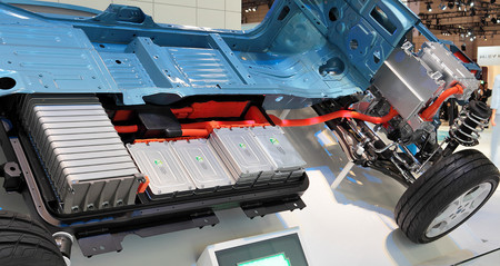 Honda busca más autonomía y eficiencia para coches eléctricos con baterías de iones de fluoruros en vez de iones de litio